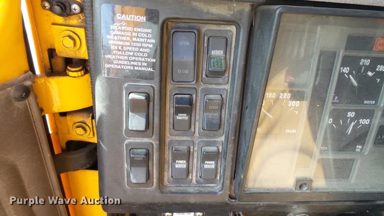 image for item DC5658 2002 International F2554 dump truck