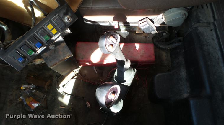 image for item DC5658 2002 International F2554 dump truck