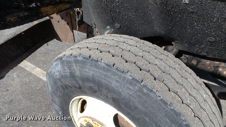 image for item DC5658 2002 International F2554 dump truck