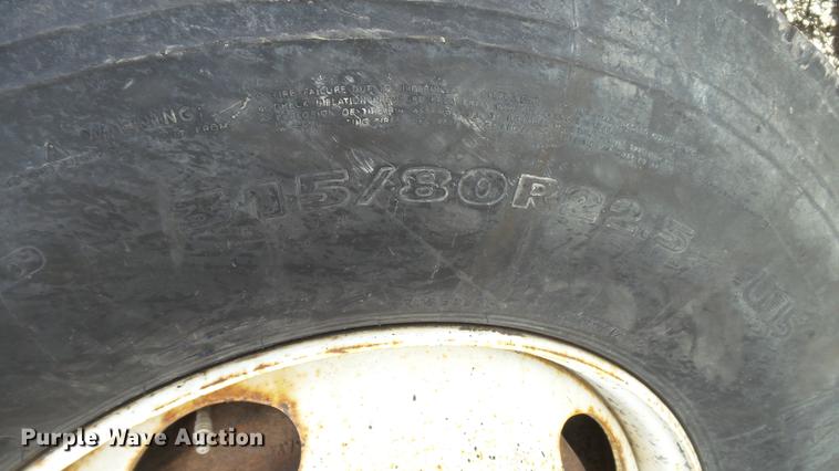 image for item DC5658 2002 International F2554 dump truck