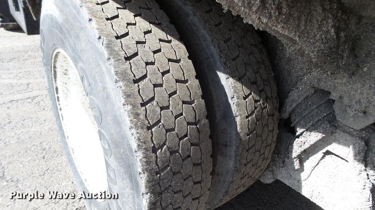 image for item DC5658 2002 International F2554 dump truck