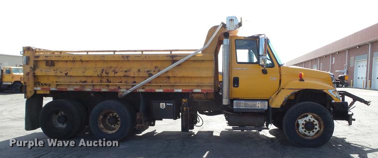 image for item DC5660 2006 International 7500 dump truck