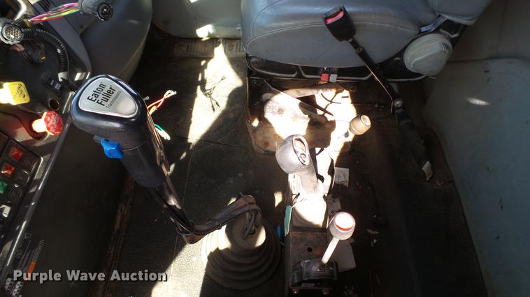 image for item DC5660 2006 International 7500 dump truck