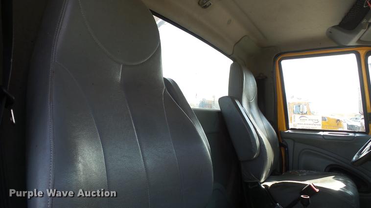 image for item DC5660 2006 International 7500 dump truck