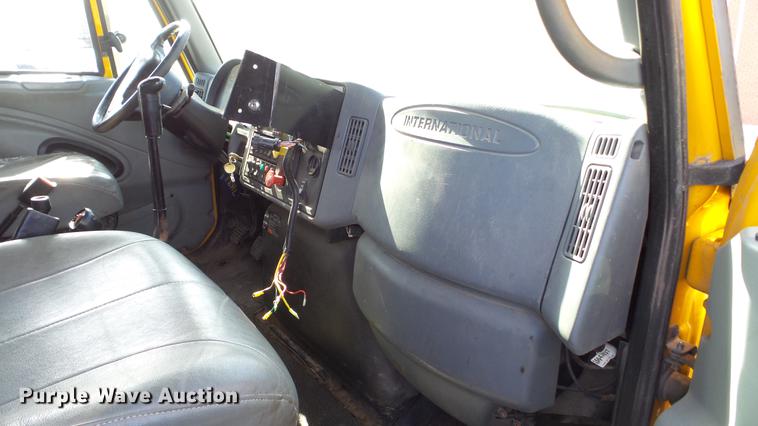 image for item DC5660 2006 International 7500 dump truck