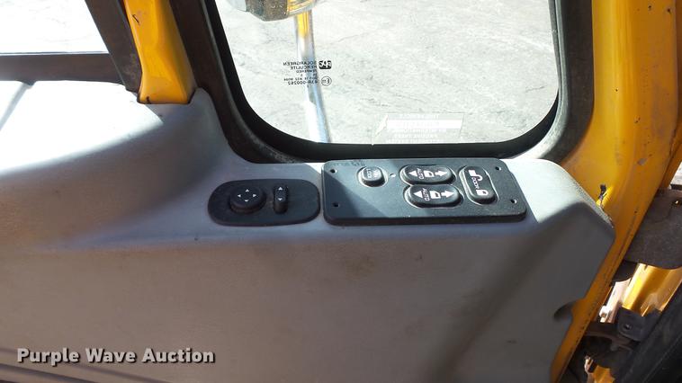 image for item DC5660 2006 International 7500 dump truck