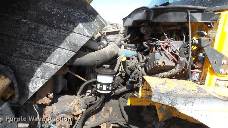 image for item DC5660 2006 International 7500 dump truck