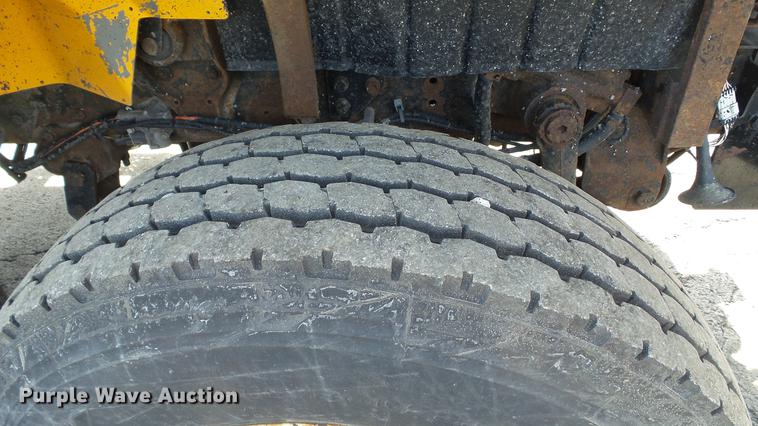 image for item DC5660 2006 International 7500 dump truck