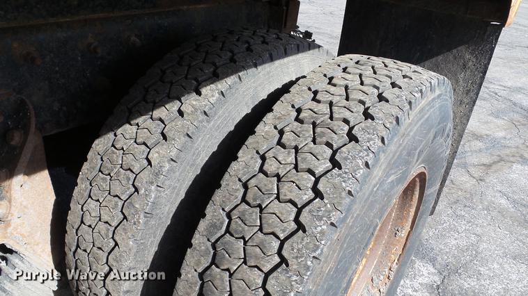 image for item DC5660 2006 International 7500 dump truck