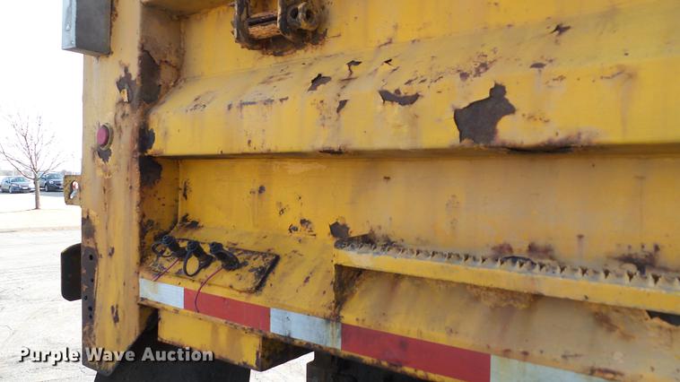 image for item DC5660 2006 International 7500 dump truck