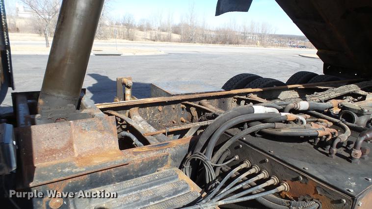 image for item DC5660 2006 International 7500 dump truck