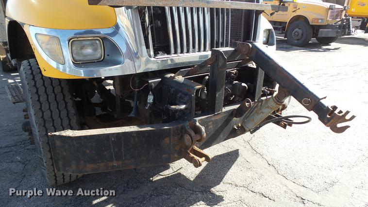 image for item DC5660 2006 International 7500 dump truck