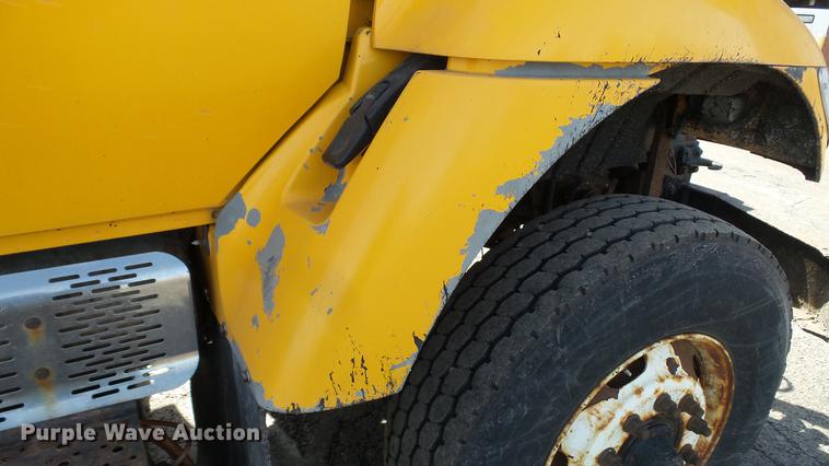 image for item DC5660 2006 International 7500 dump truck