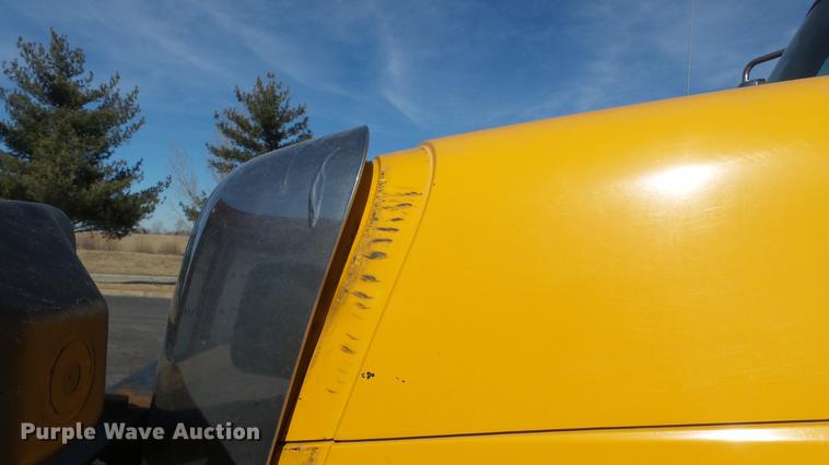 image for item DC5660 2006 International 7500 dump truck