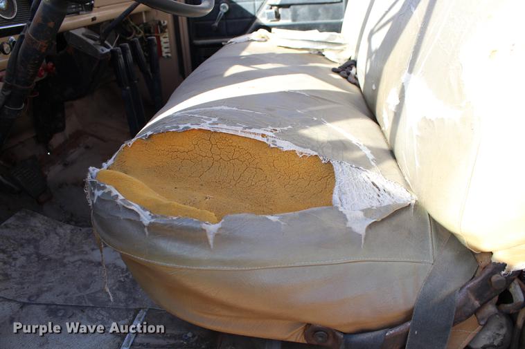 image for item DC7727 1976 Ford F700 dump truck