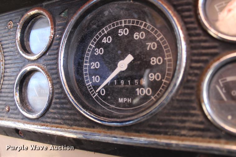 image for item DC7727 1976 Ford F700 dump truck