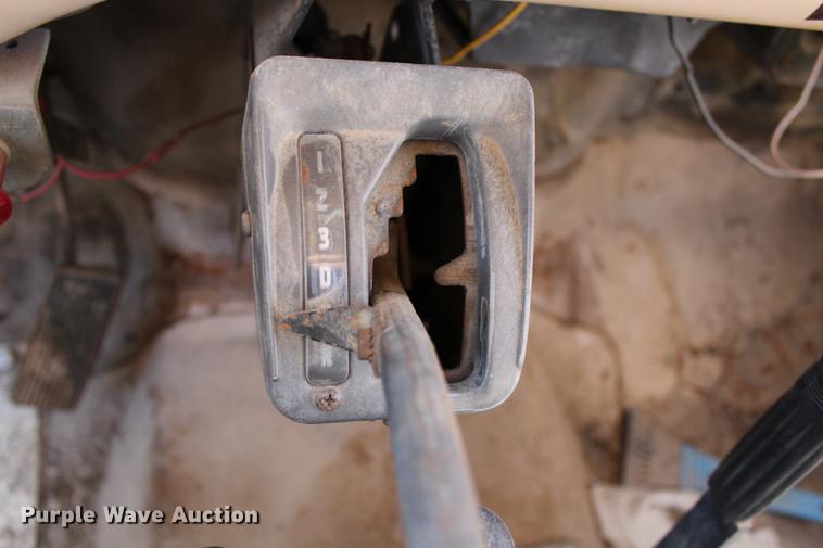 image for item DC7727 1976 Ford F700 dump truck