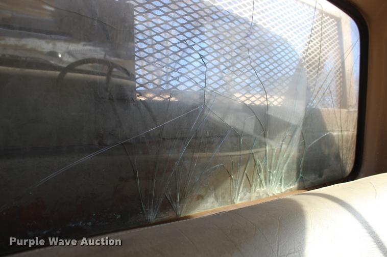 image for item DC7727 1976 Ford F700 dump truck