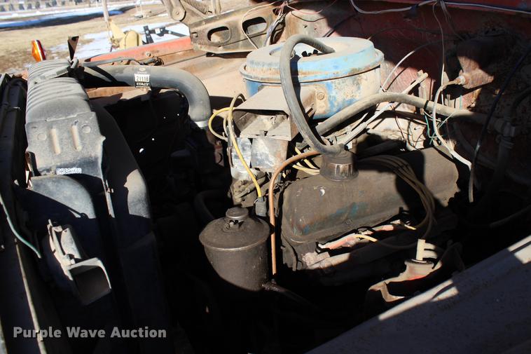 image for item DC7727 1976 Ford F700 dump truck