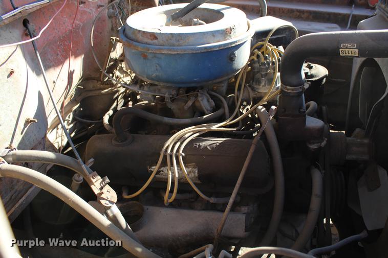 image for item DC7727 1976 Ford F700 dump truck