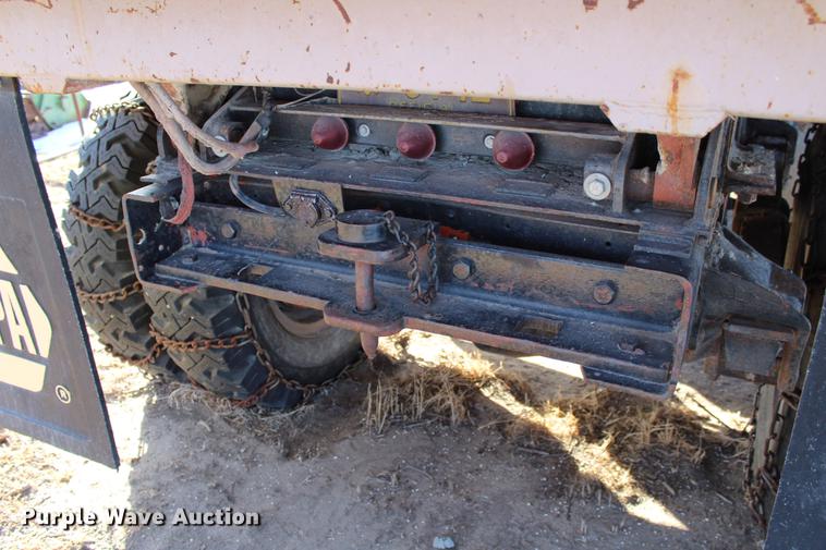 image for item DC7727 1976 Ford F700 dump truck