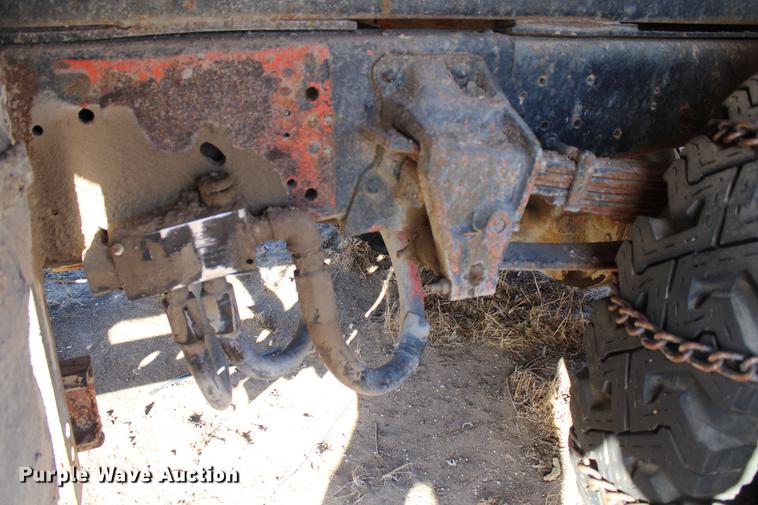 image for item DC7727 1976 Ford F700 dump truck