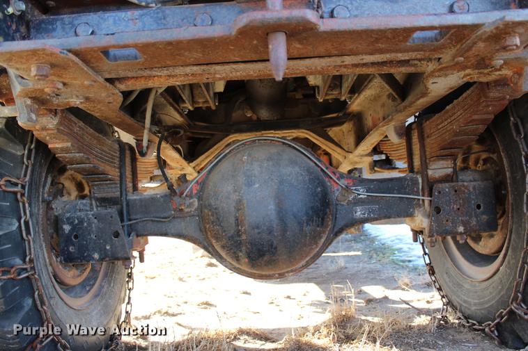 image for item DC7727 1976 Ford F700 dump truck