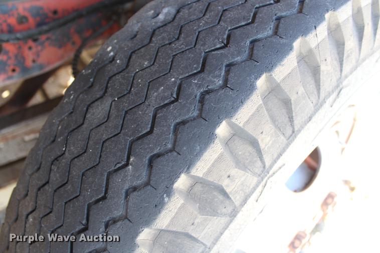 image for item DC7727 1976 Ford F700 dump truck