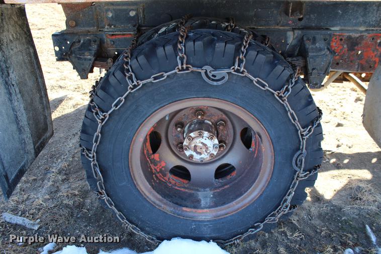 image for item DC7727 1976 Ford F700 dump truck