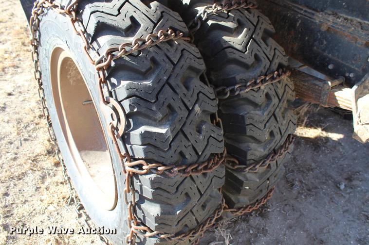 image for item DC7727 1976 Ford F700 dump truck