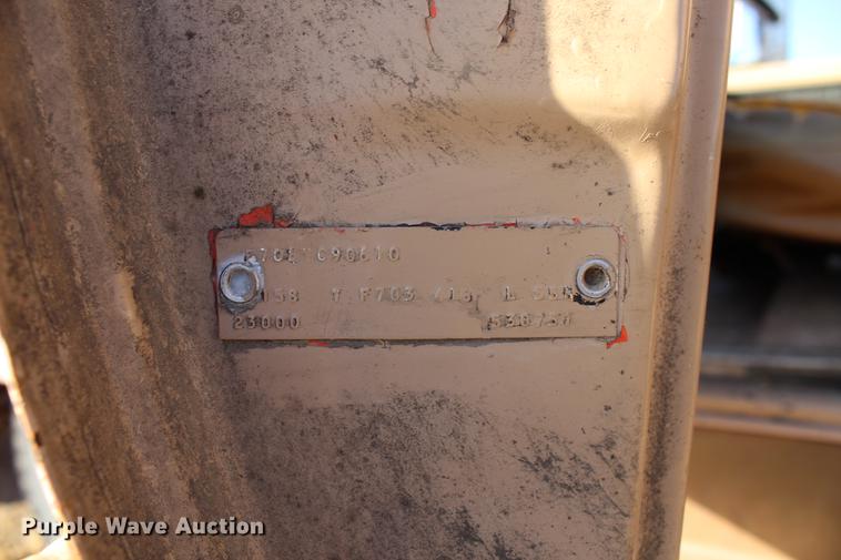 image for item DC7727 1976 Ford F700 dump truck