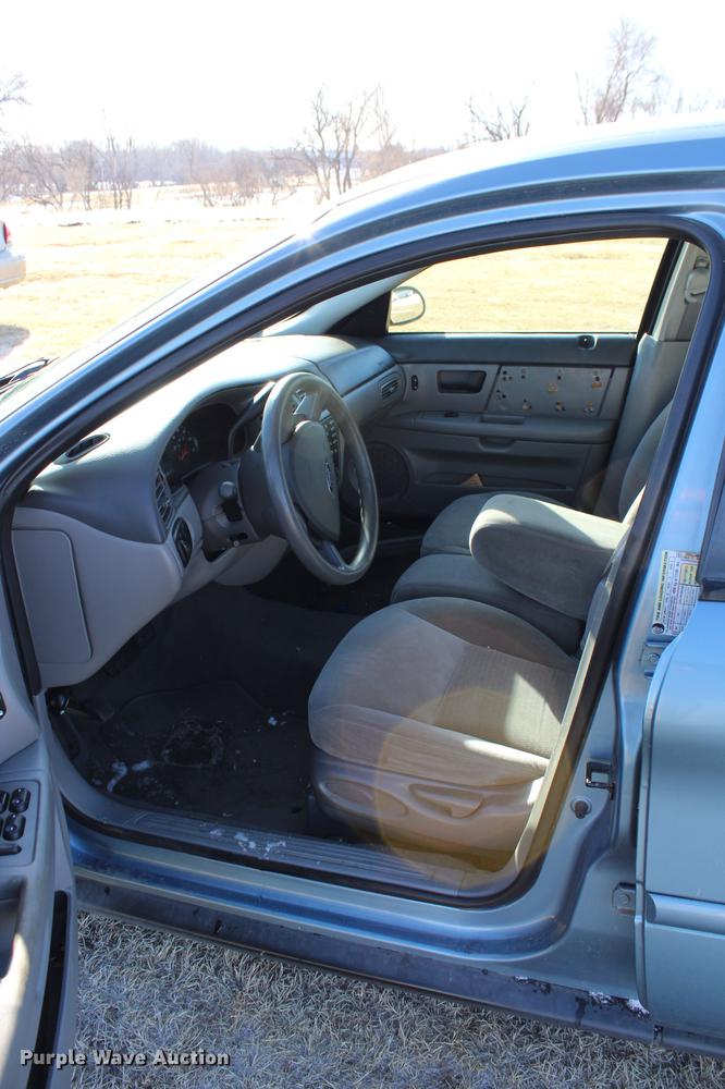 image for item DC7728 2006 Ford Taurus SE