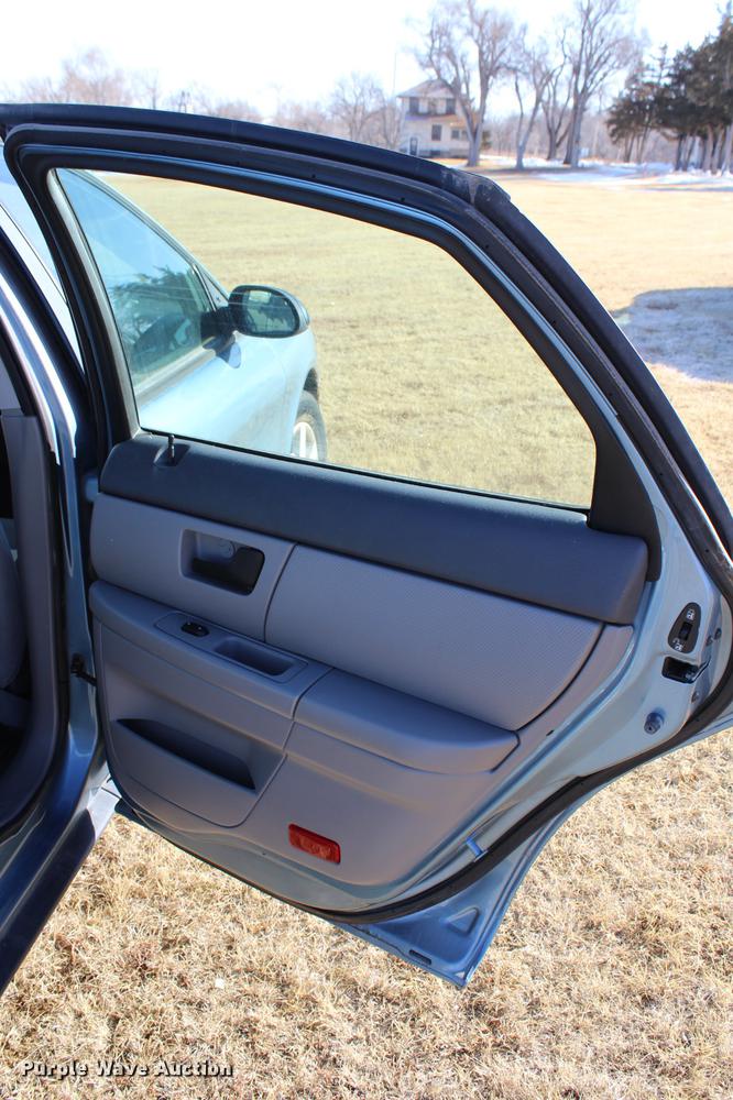 image for item DC7728 2006 Ford Taurus SE