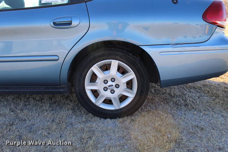 image for item DC7728 2006 Ford Taurus SE