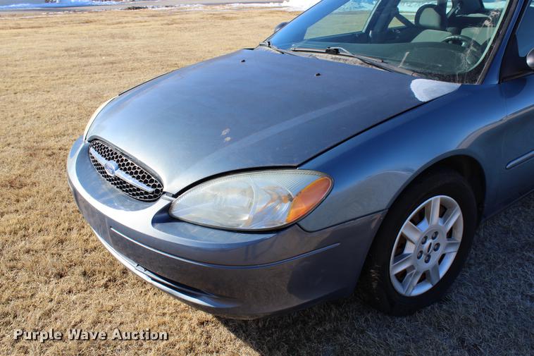 image for item DC7728 2006 Ford Taurus SE