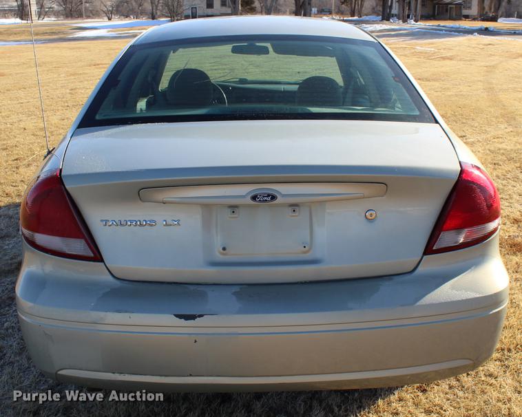 image for item DC7729 2004 Ford Taurus LX