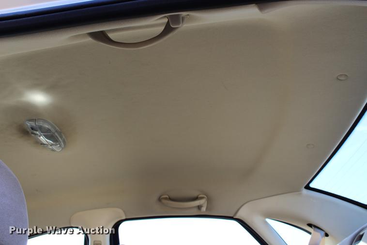 image for item DC7729 2004 Ford Taurus LX