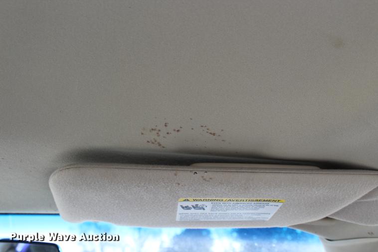 image for item DC7729 2004 Ford Taurus LX