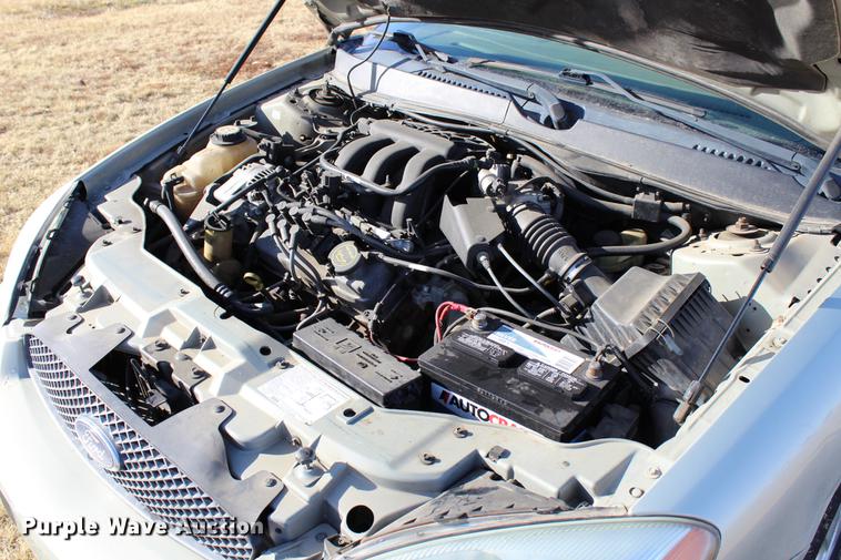 image for item DC7729 2004 Ford Taurus LX