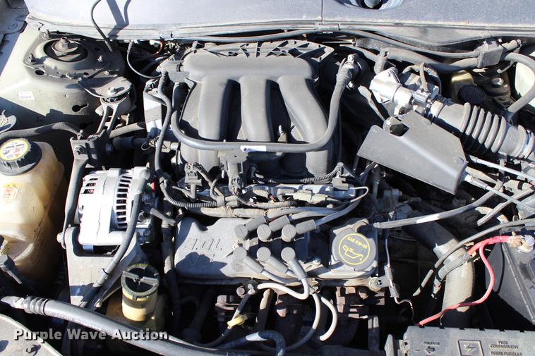 image for item DC7729 2004 Ford Taurus LX