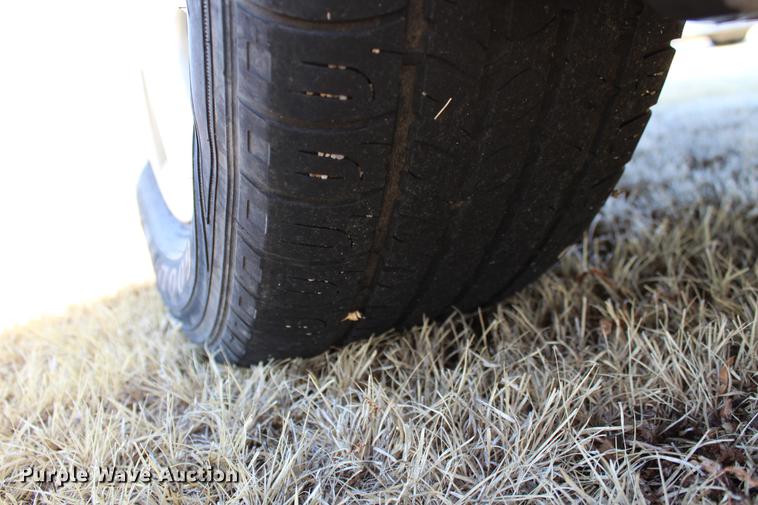 image for item DC7729 2004 Ford Taurus LX