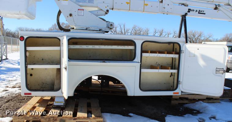 image for item DC7732 Fibre Body utility bed with boom