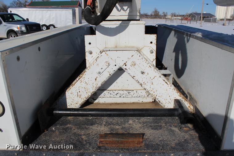 image for item DC7732 Fibre Body utility bed with boom