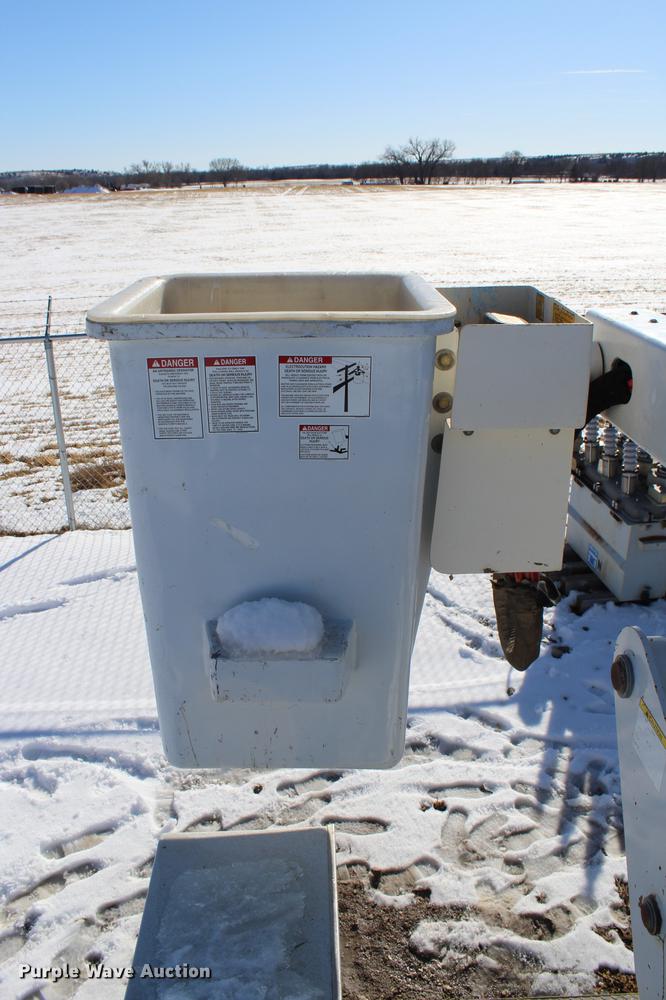 image for item DC7732 Fibre Body utility bed with boom