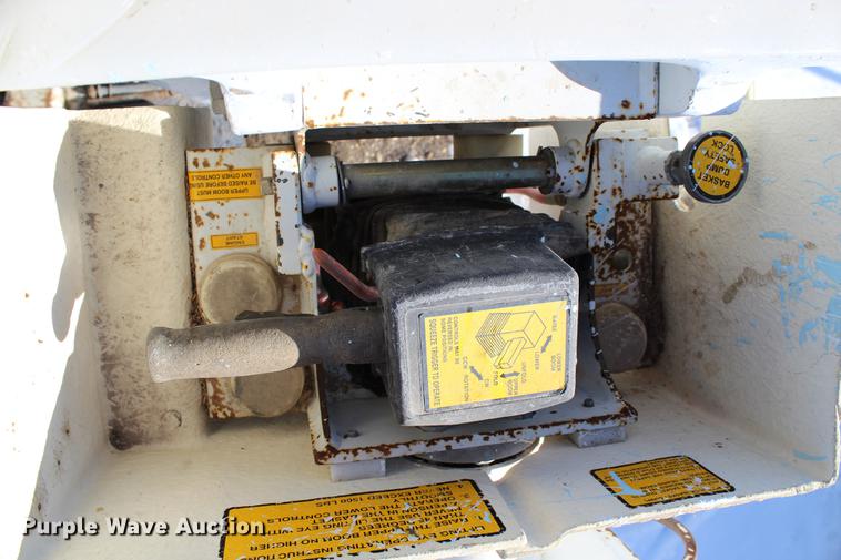 image for item DC7732 Fibre Body utility bed with boom