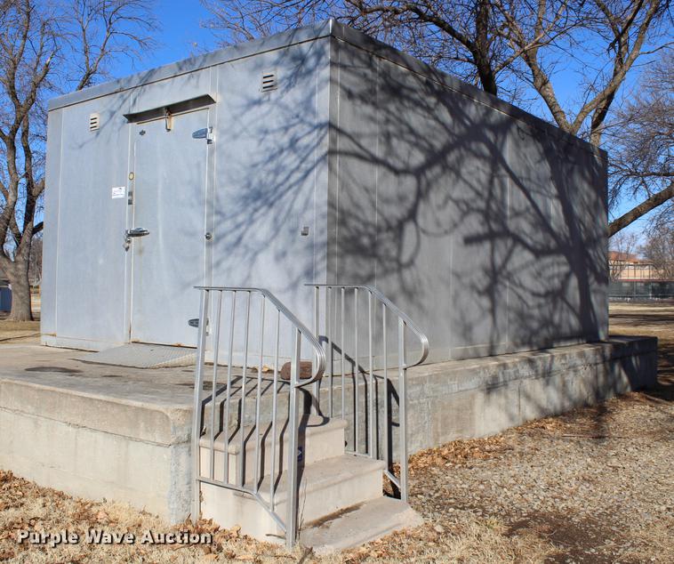 image for item DC7742 Leer walk-in freezer