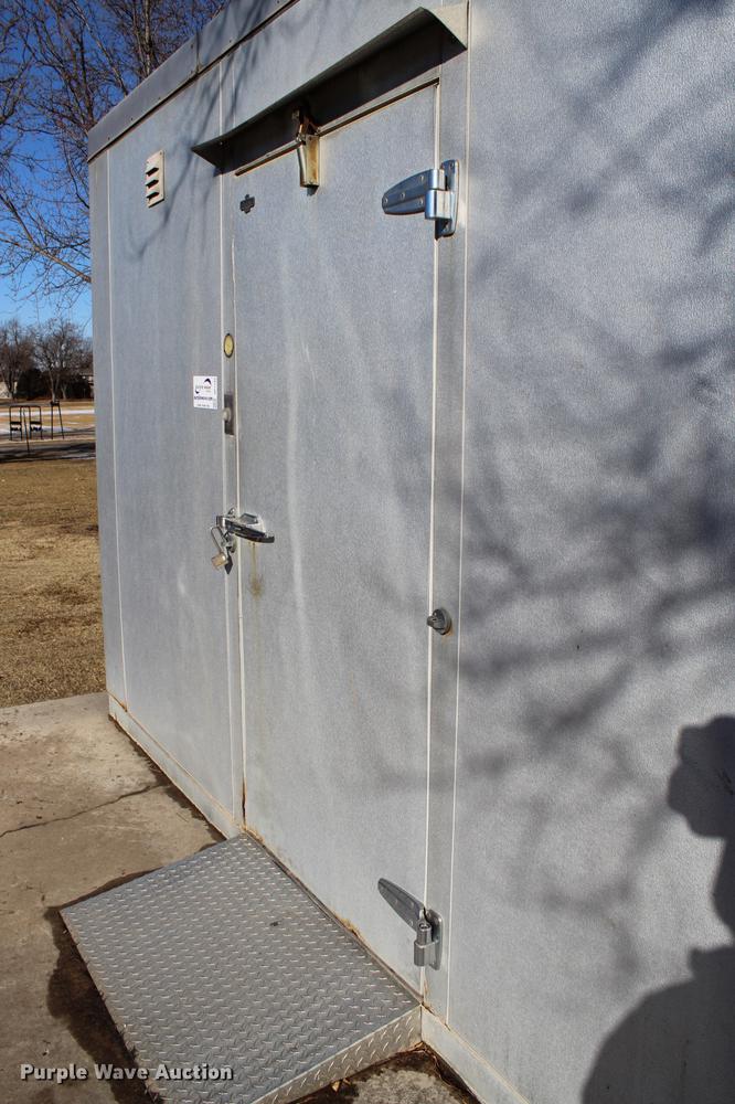 image for item DC7742 Leer walk-in freezer