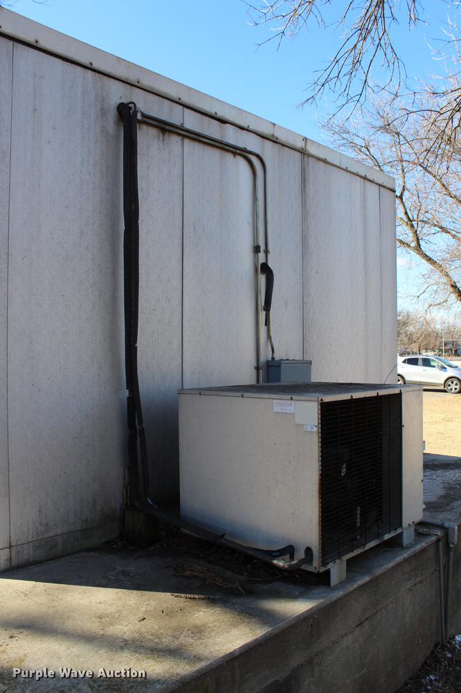 image for item DC7742 Leer walk-in freezer