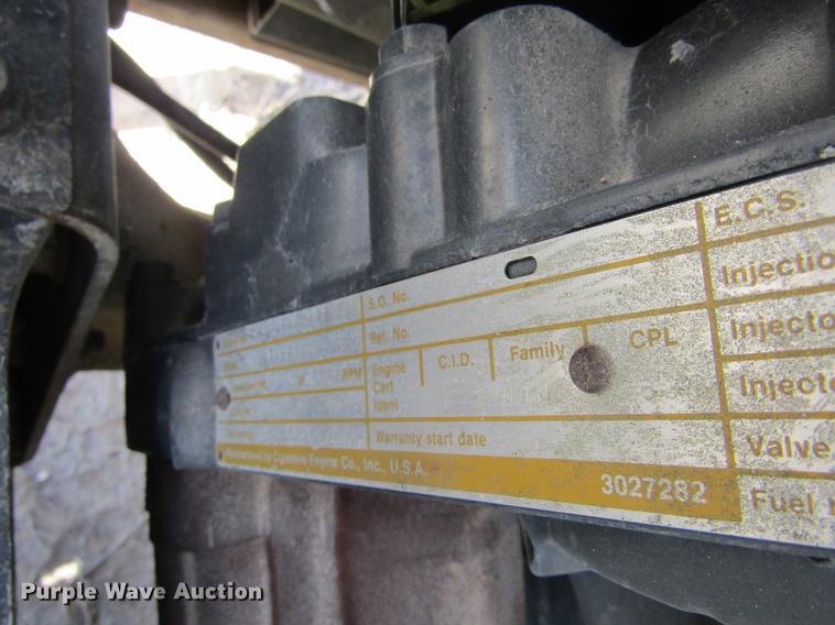 image for item DC8282 1988 International 9300 semi truck