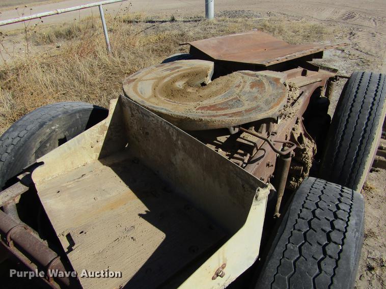 image for item DC8282 1988 International 9300 semi truck